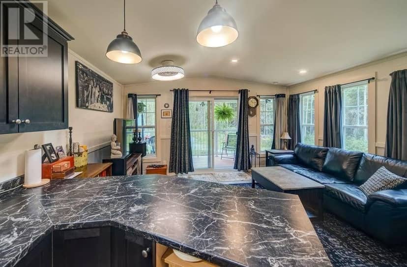 36 Douglas Road — photo 3 of 13