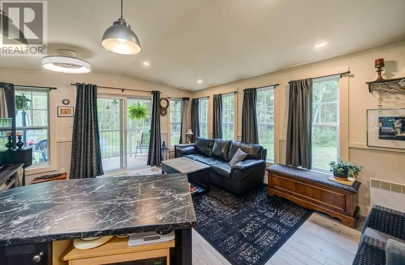 36 Douglas Road — photo 5 of 13