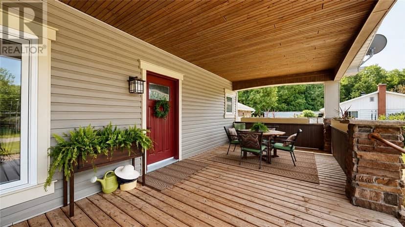 8 McQuarrie Blvd. — photo 38 of 40