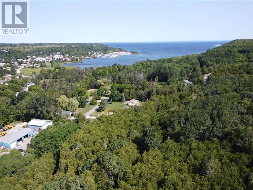 8 McQuarrie Blvd., Gore Bay, photo 5