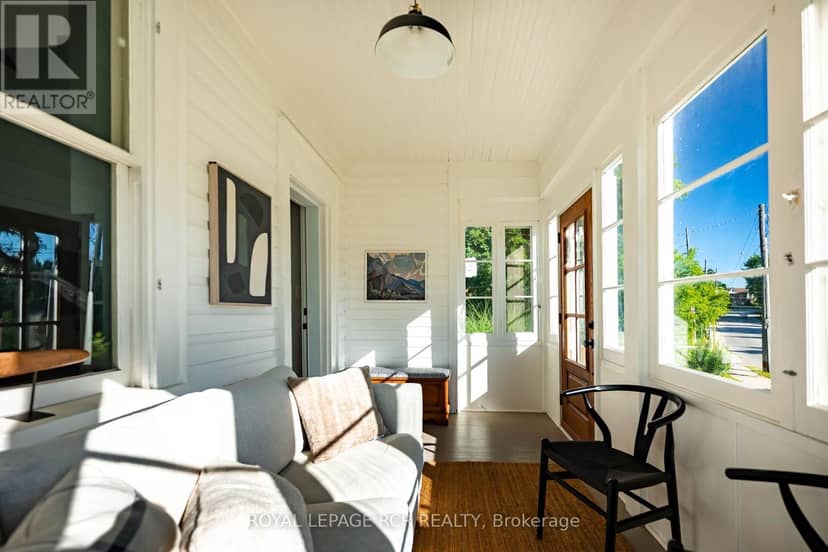 22 John Street — photo 4 of 40