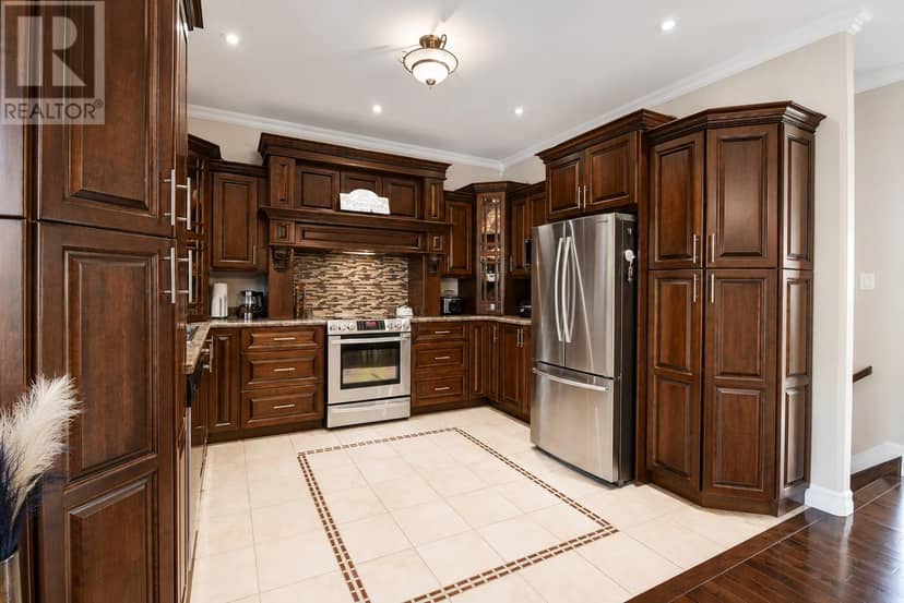 39 Wagg Place — photo 3 of 20