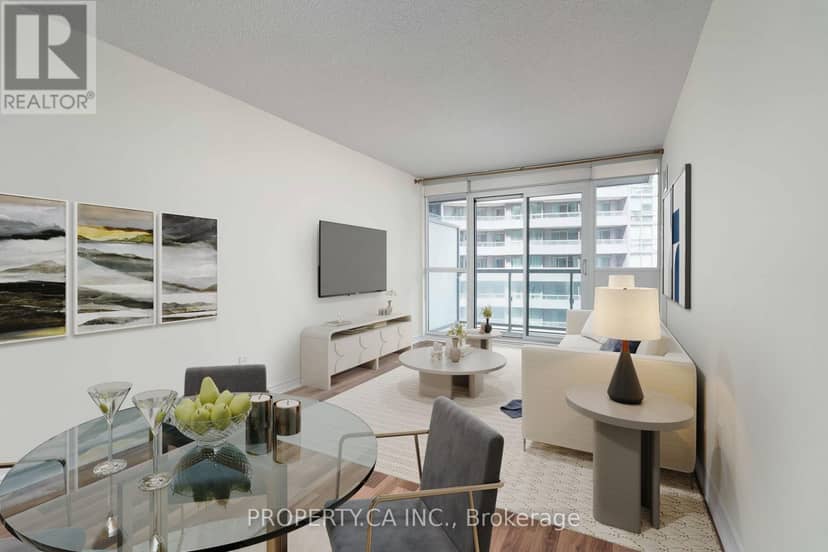 803 - 25 Lower Simcoe Street — photo 2 of 26