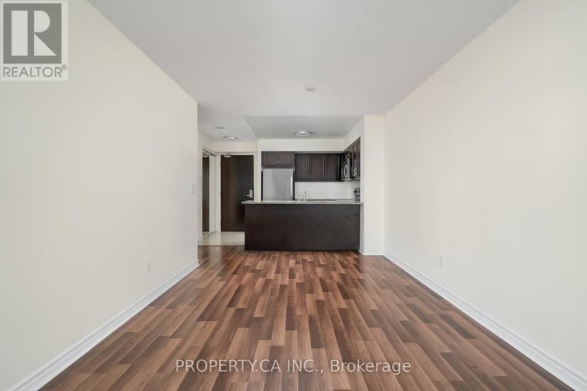803 - 25 Lower Simcoe Street — photo 21 of 26