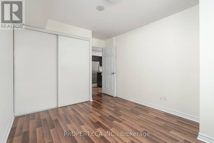 803 - 25 Lower Simcoe Street — photo 24 of 26
