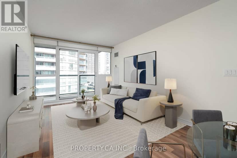 803 - 25 Lower Simcoe Street — photo 3 of 26