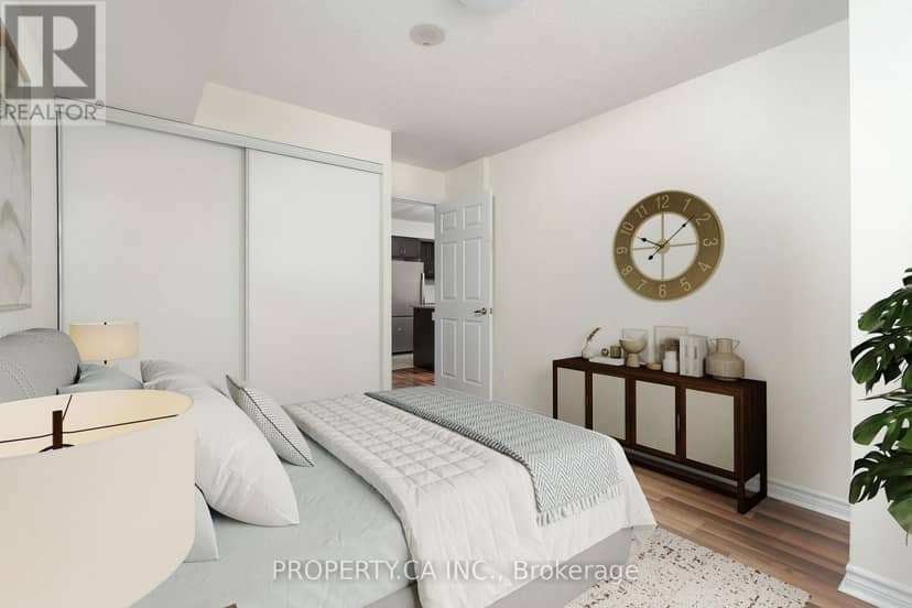 803 - 25 Lower Simcoe Street — photo 6 of 26