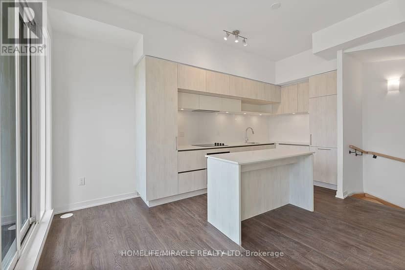 TH704 - 5 Steckley House Lane — photo 11 of 32
