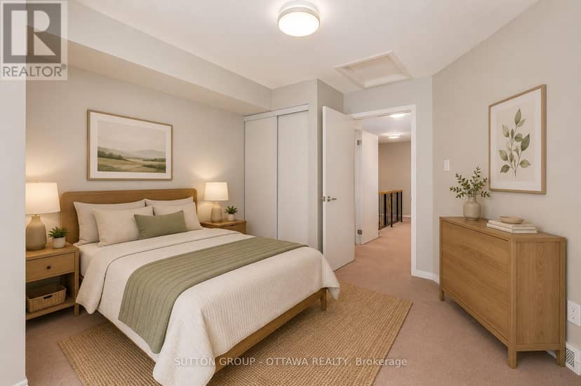 10 - 255 Clarence Street — photo 18 of 20
