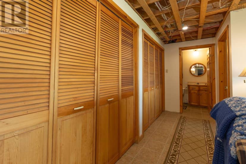 194 Thomas Road — photo 38 of 40