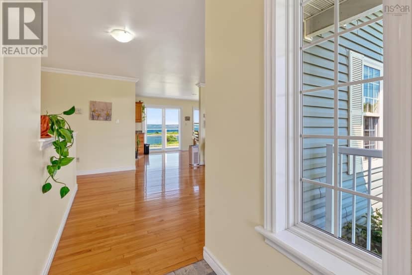 48 Seaview Drive, Gabarus, photo 4