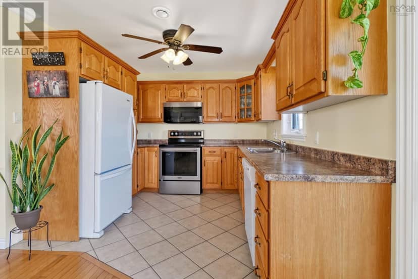 48 Seaview Drive — photo 11 of 40