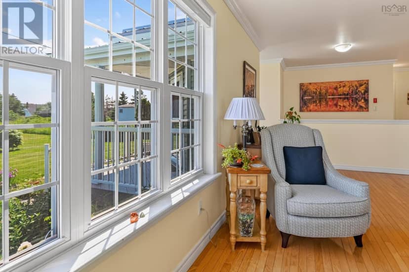 48 Seaview Drive — photo 9 of 40