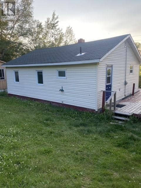 4 Keats Road — photo 1 of 9