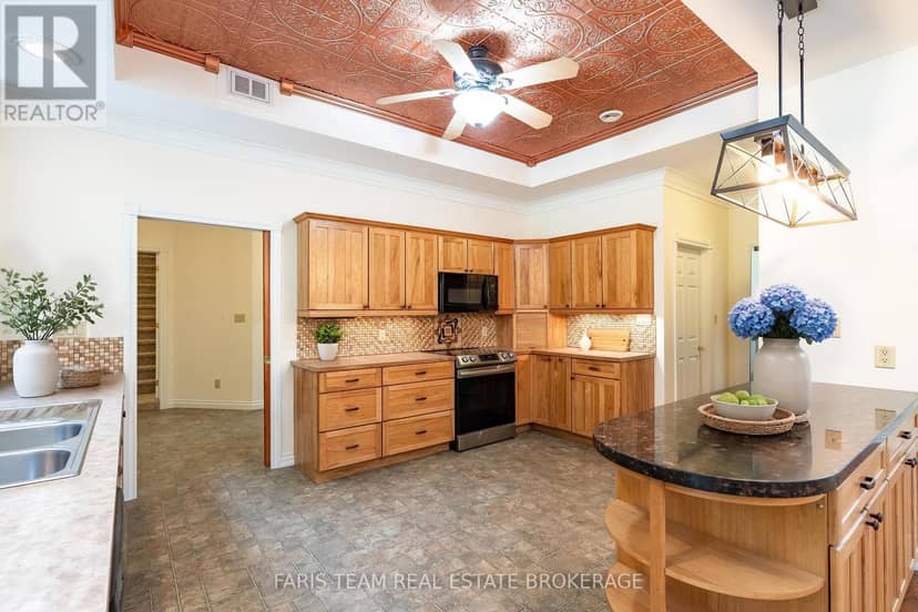 105 Copeland Creek Drive — photo 9 of 40