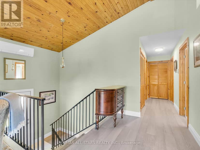 1435 Falkenburg Road — photo 16 of 40