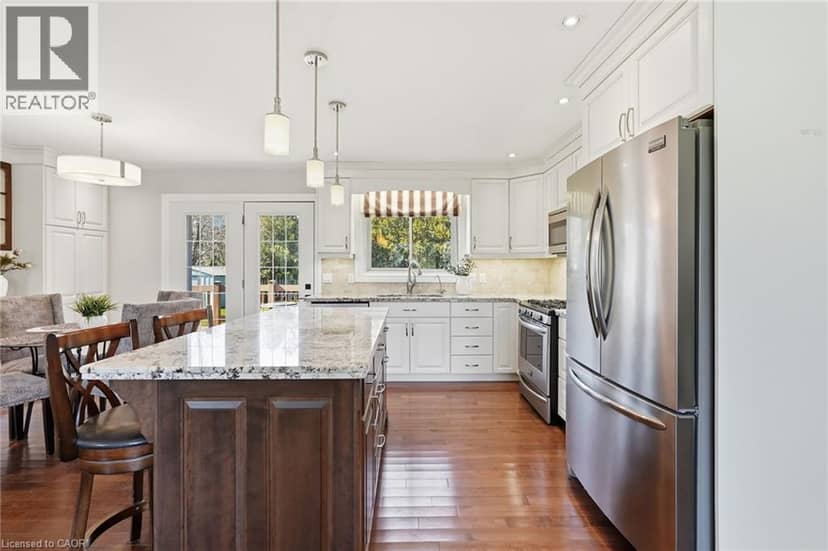 133 NEW LAKESHORE Road — photo 13 of 40
