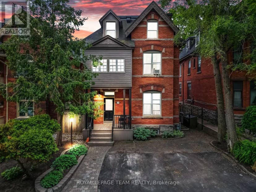 548 Maclaren Street — photo 3 of 18