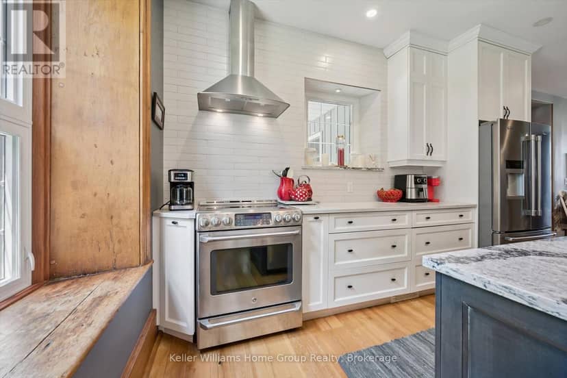 996 Scotland Street — photo 24 of 40
