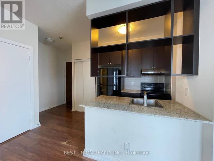 PH20 - 181 Village Green Square — photo 11 of 17