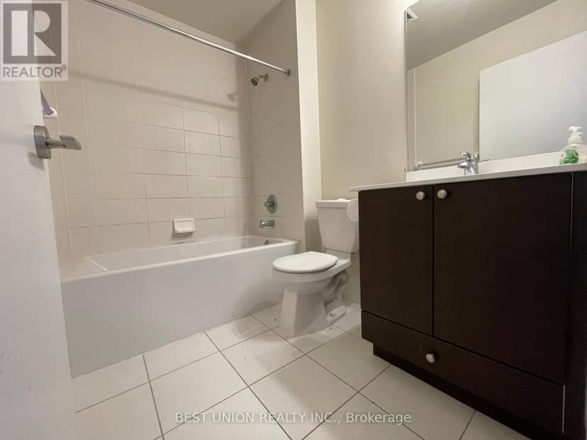 PH20 - 181 Village Green Square — photo 14 of 17