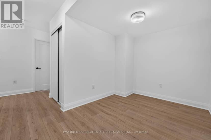 52 Burleigh Mews — photo 12 of 20