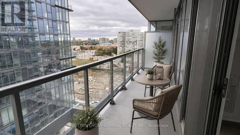 913 - 10 Gatineau Drive — photo 9 of 22