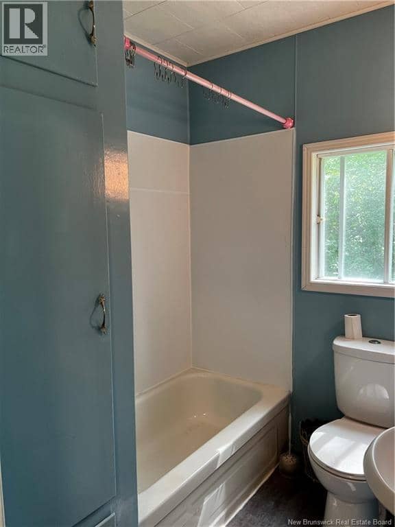 437 Northfield Avenue — photo 10 of 16