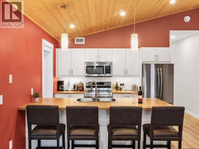 32 Takhini Meadows Drive — photo 35 of 40