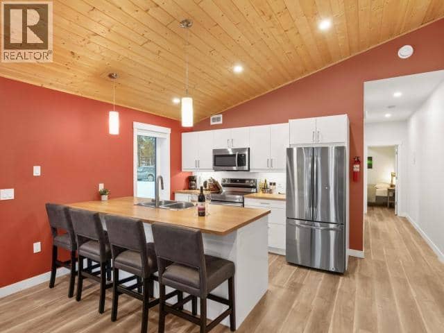 32 Takhini Meadows Drive — photo 39 of 40