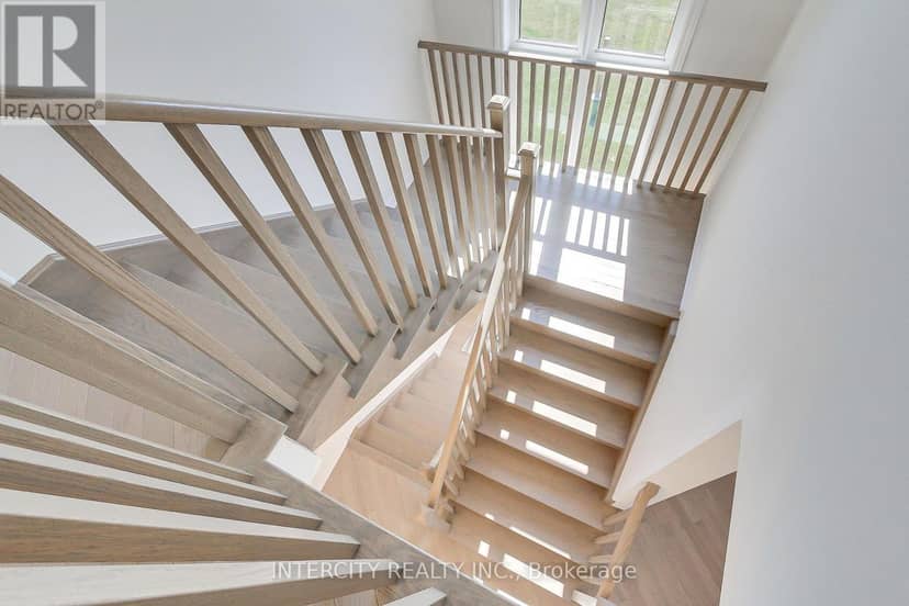 130 Blick Crescent — photo 34 of 40