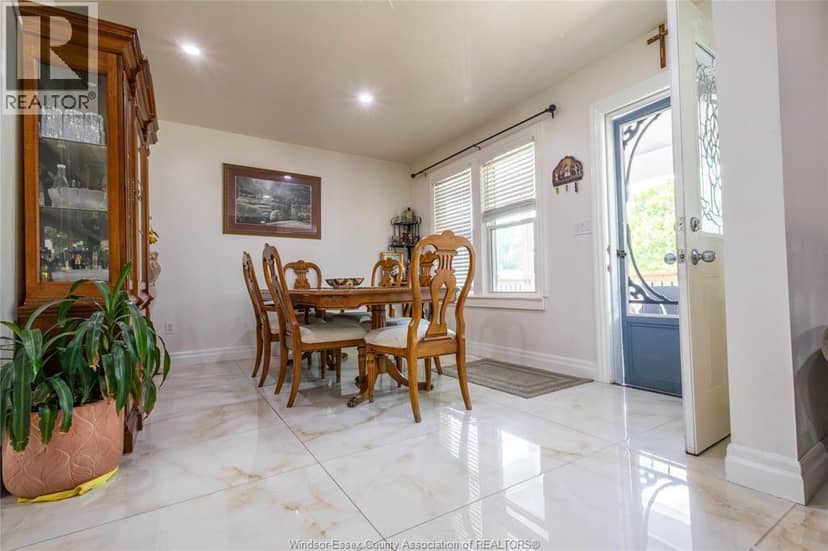 1840 Balfour Boulevard — photo 6 of 40