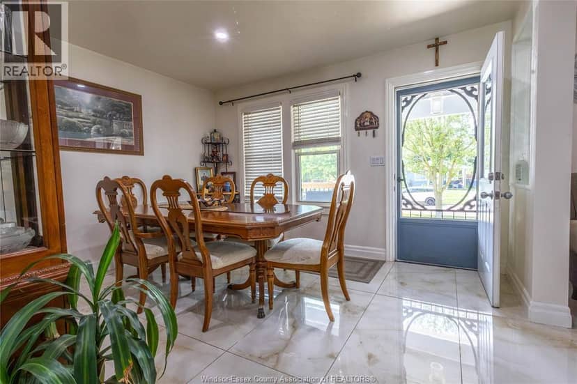1840 Balfour Boulevard — photo 5 of 40