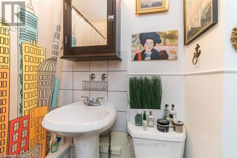 492 Emery Street E — photo 5 of 12