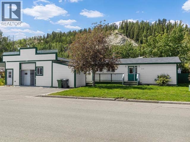 5078 5th Avenue — photo 1 of 24