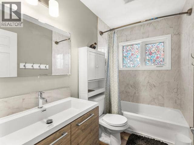 5078 5th Avenue — photo 16 of 24