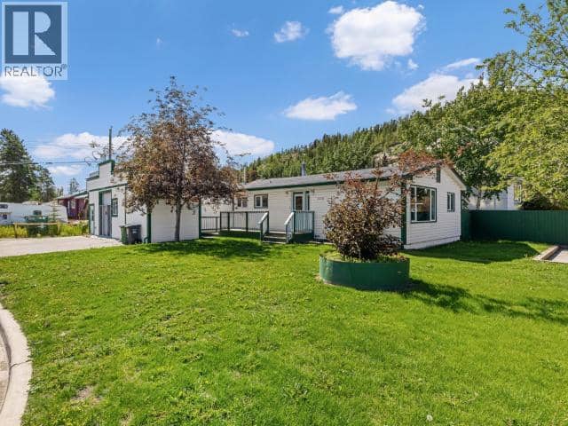 5078 5th Avenue — photo 2 of 24