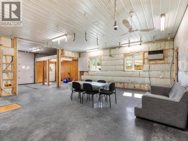5078 5th Avenue — photo 21 of 24