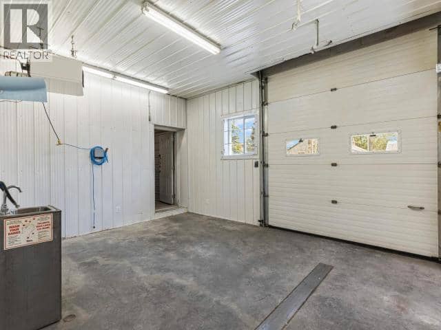 5078 5th Avenue — photo 23 of 24