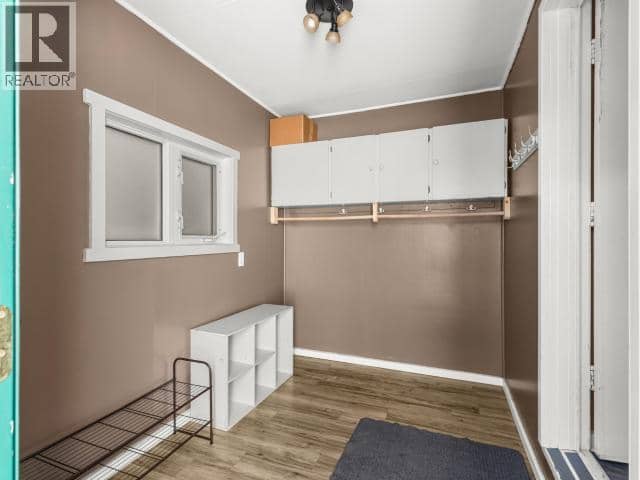 5078 5th Avenue — photo 5 of 24