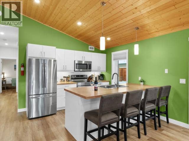 38 Takhini Meadows Drive — photo 18 of 40