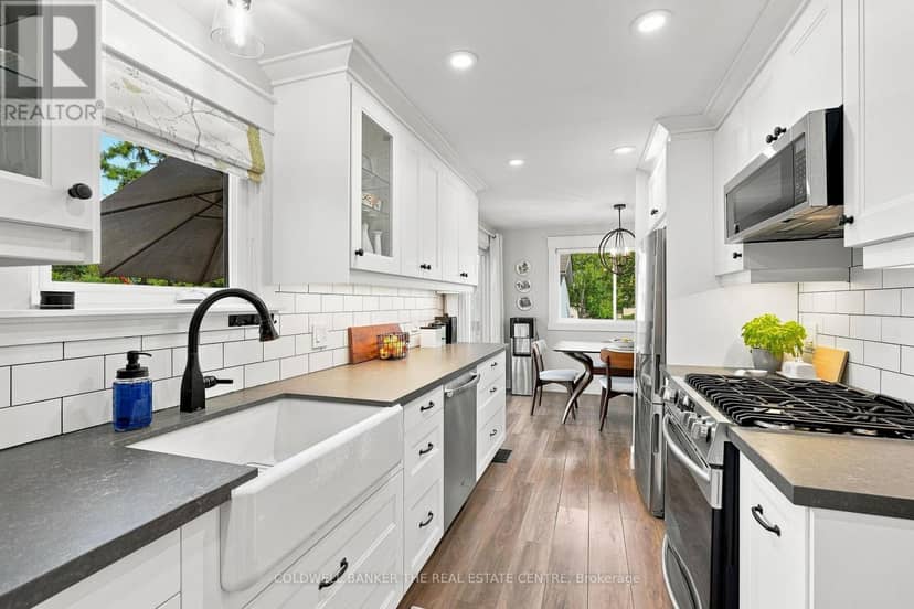 22 Western Avenue — photo 12 of 31