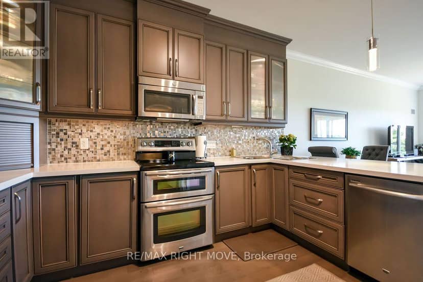 605 - 80 Orchard Point Road — photo 11 of 40
