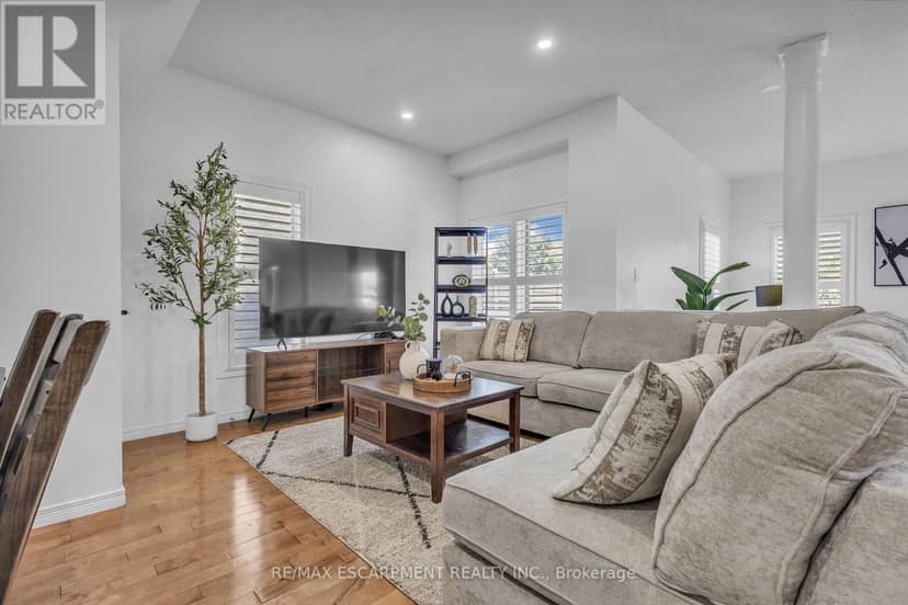 73 Fitzgerald Drive — photo 14 of 40