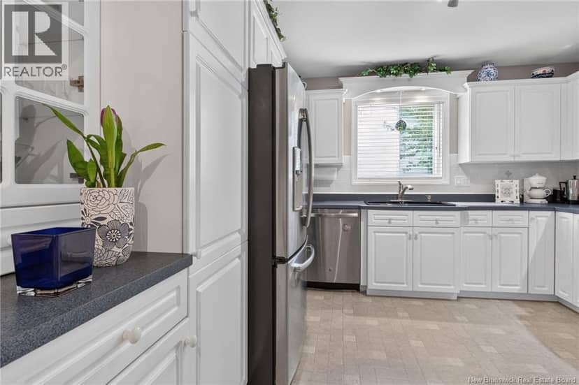 343 Glencairn Drive — photo 7 of 40