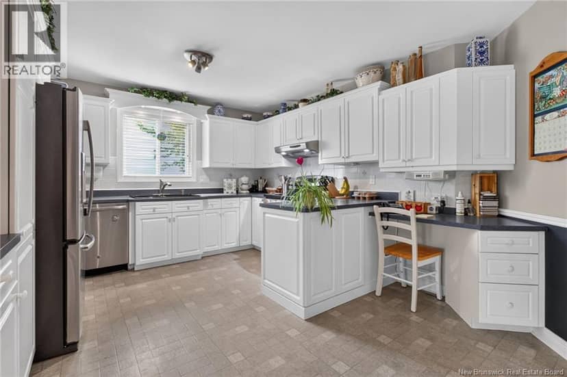 343 Glencairn Drive — photo 8 of 40