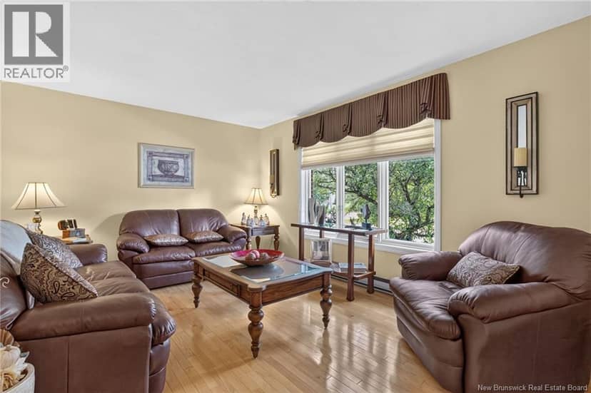 343 Glencairn Drive — photo 5 of 40
