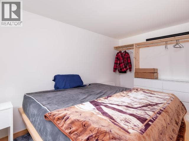 606 Ogilvie Street — photo 11 of 29