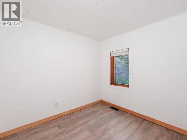 606 Ogilvie Street — photo 14 of 29