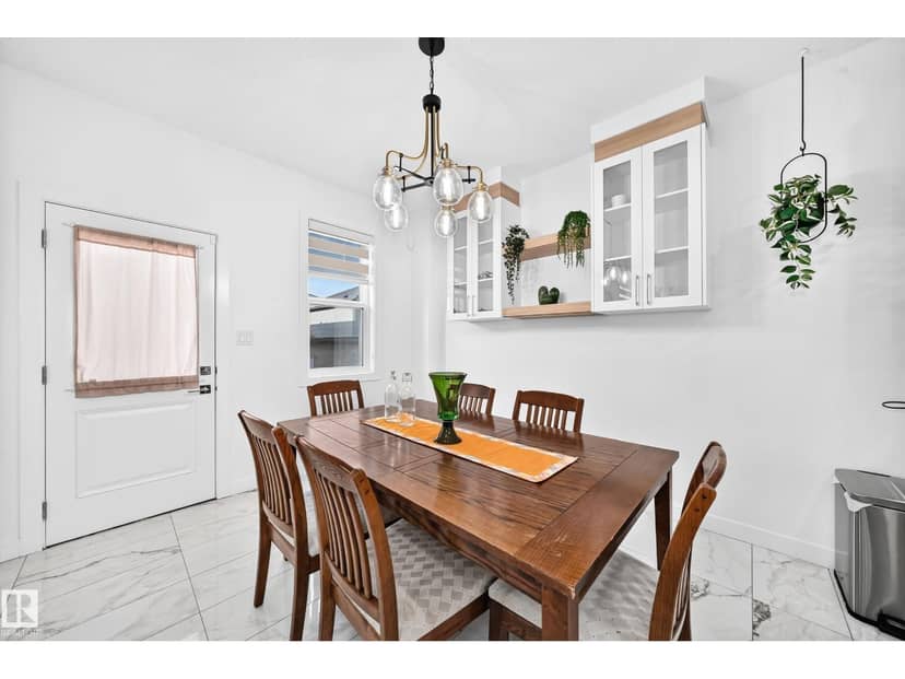 3605 41 AV — photo 16 of 40